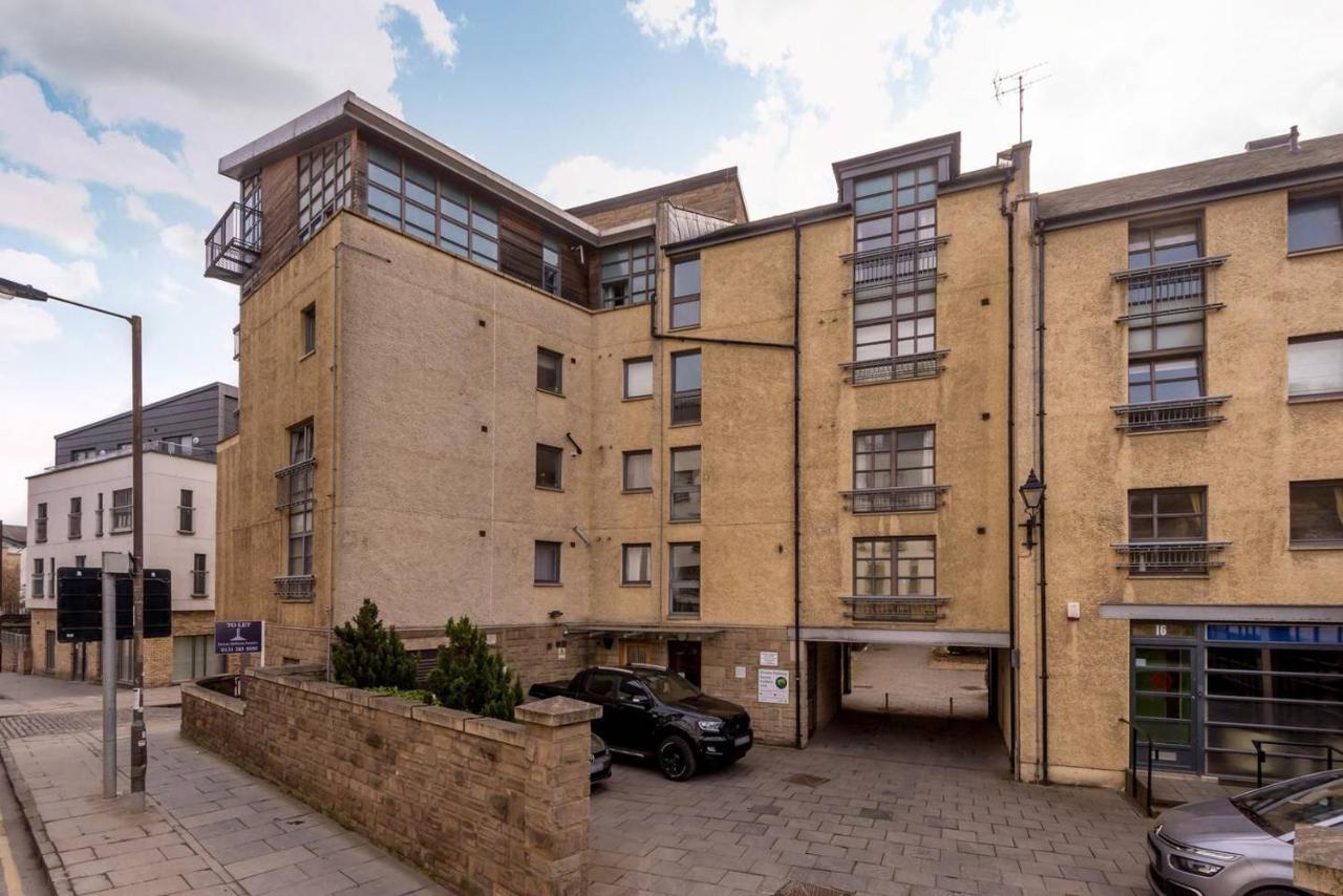 Joivy Old Town Apartment With Parking Close To Royal Mile — Photos 1
