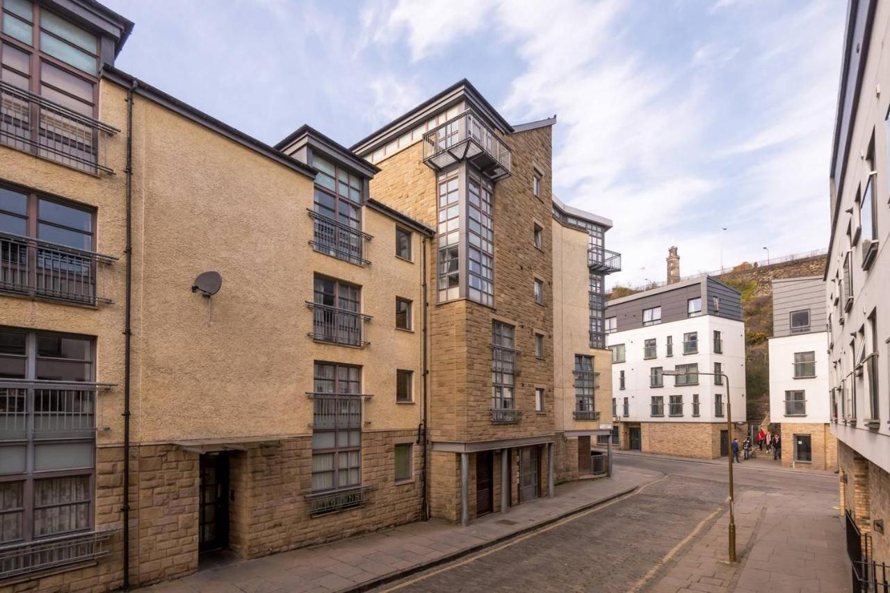 Joivy Old Town Apartment With Parking Close To Royal Mile — Photos 3